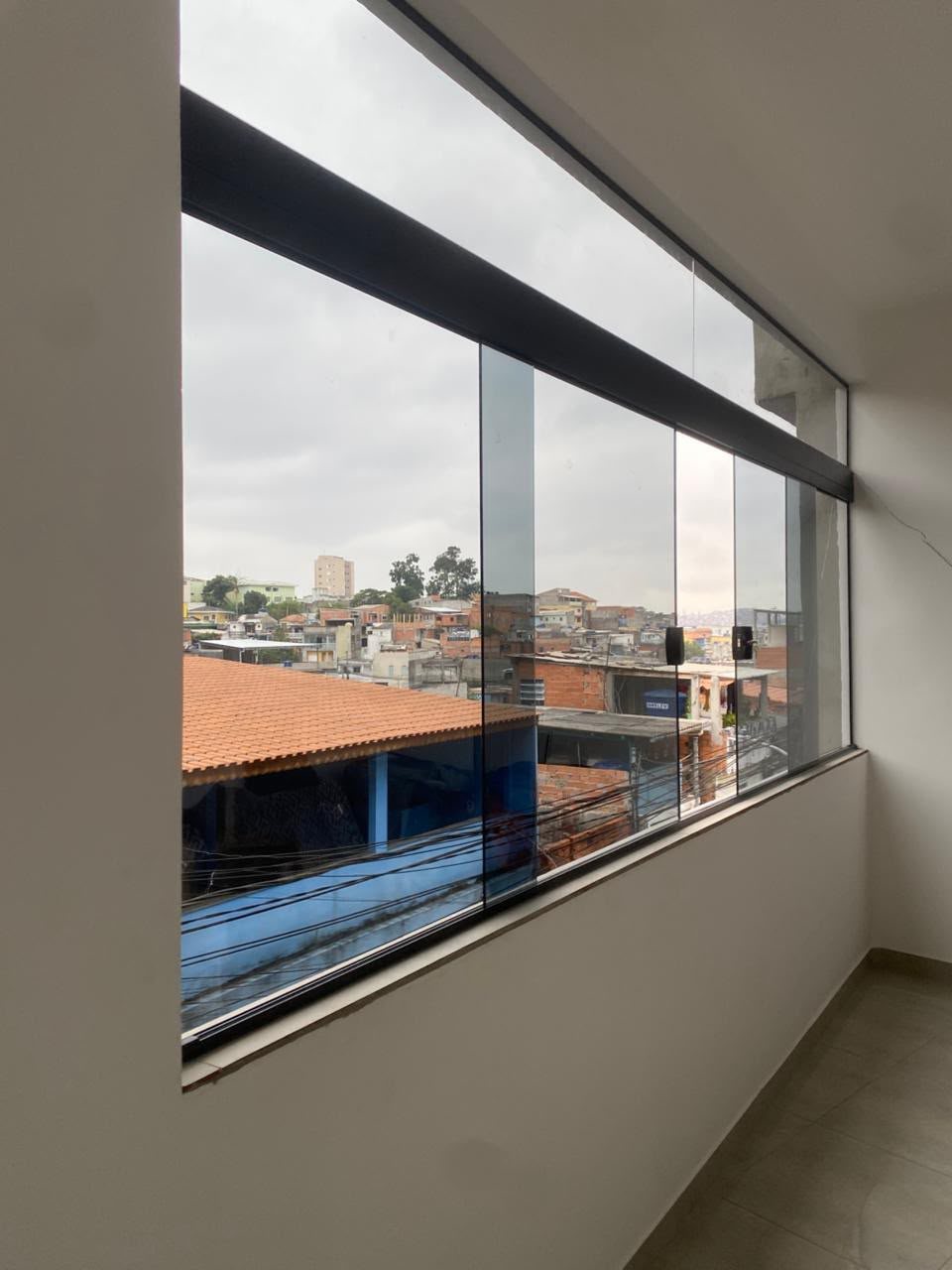 Janela de vidro instalada pela Tupper Vidros